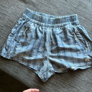 Vuori dash shorts